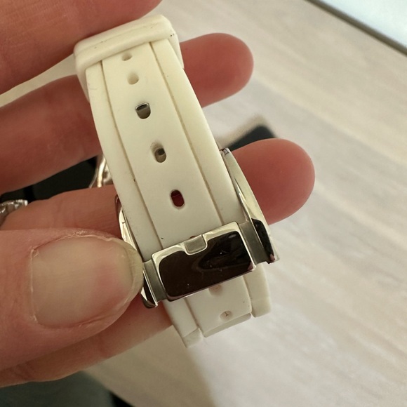 FOSSIL WOMENS WATCH - Picture 5 of 6